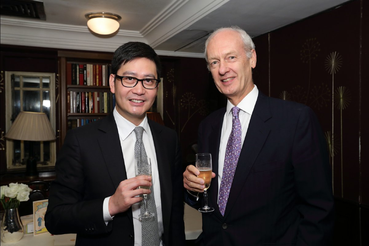 20121105 Trinity Dinner in HK with Sir Gregory Winter03